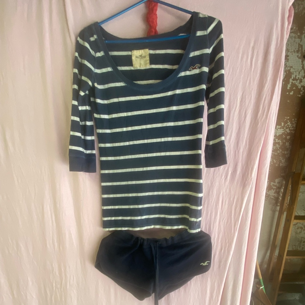 Hollister top and shorts with two extra shirts